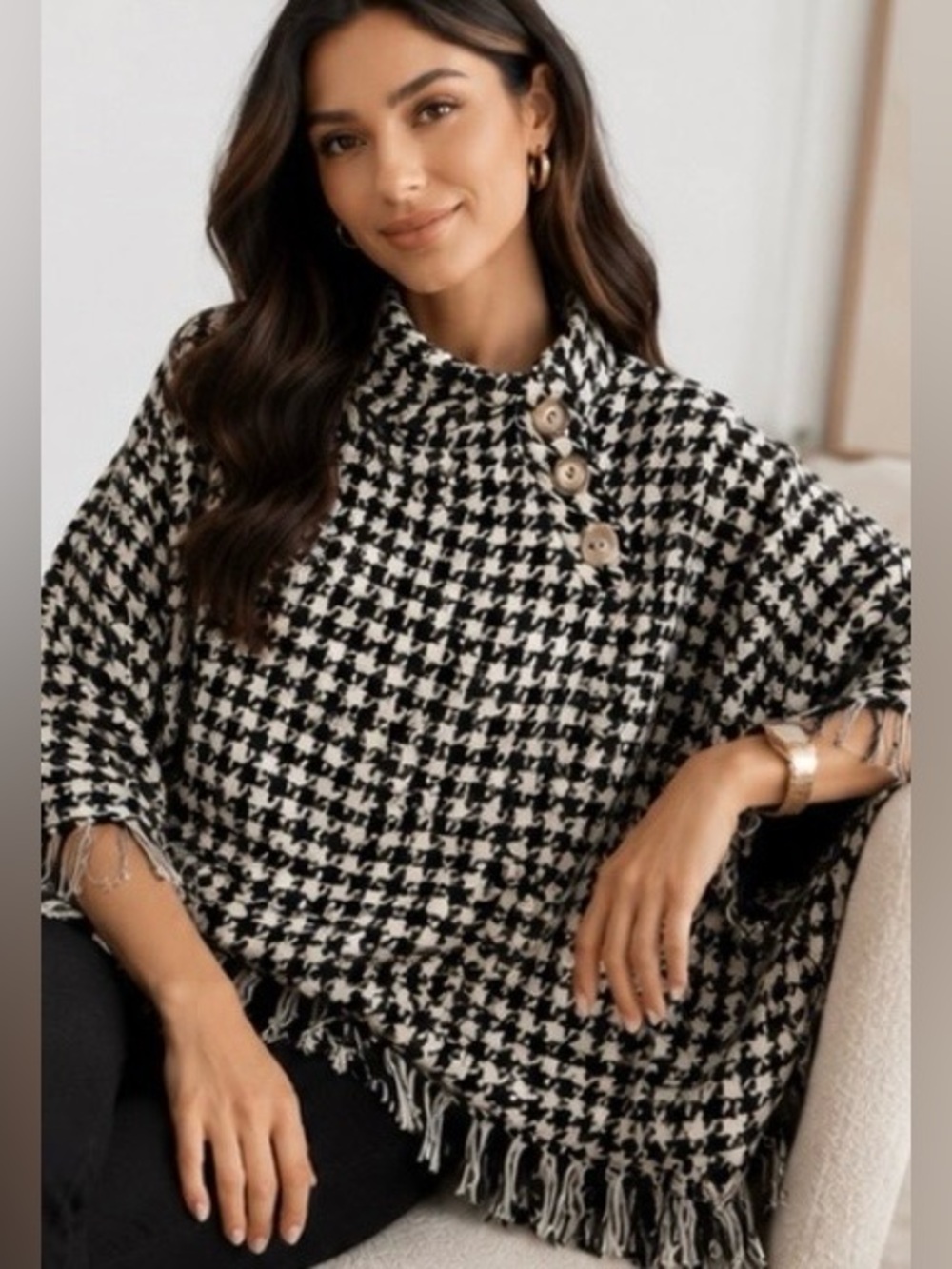 Zara Woman XS Houndstooth Poncho Cape Fringe Button Sweater Black Cream Luxury